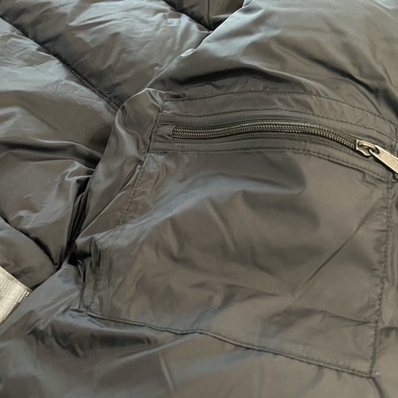 THE NORTH FACE Mens 1996 Retro Nuptse Jacket in TNF White - Picture 8 of 14